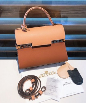 델보 톰페트 MM 샤리오뜨백